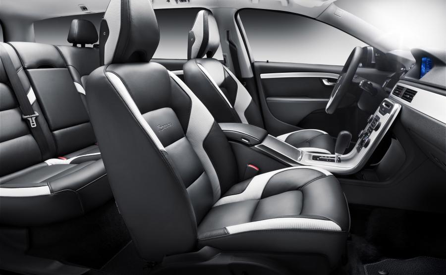  Volvo V70 R-Design 2011 года  (фото 19 из 23)